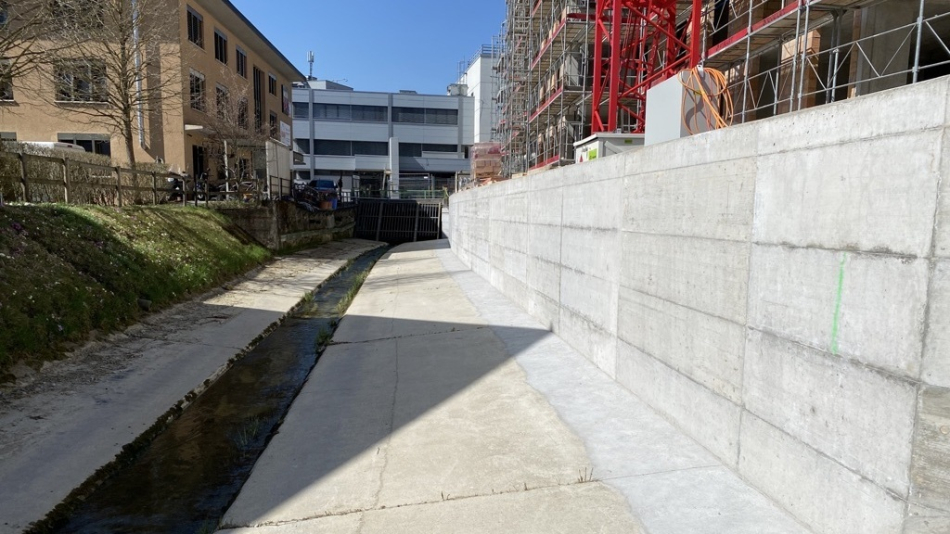 Stützmauer Giessen ab Felsenstrasse